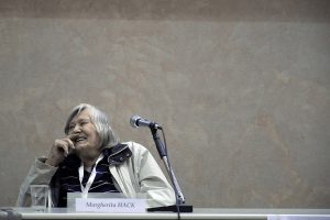 Read more about the article Cosa Ha Scoperto Margherita Hack: Contributi e Scoperte di Una Astronoma Pioniera