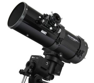 Read more about the article Qual è La Differenza Tra Cannocchiale e Telescopio: Panoramica e Specificità